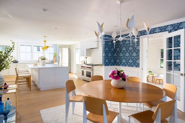 60 Alberta Rd, Brookline, MA 02467