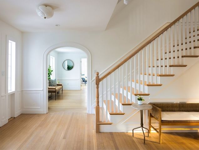 60 Alberta Rd, Brookline, MA 02467