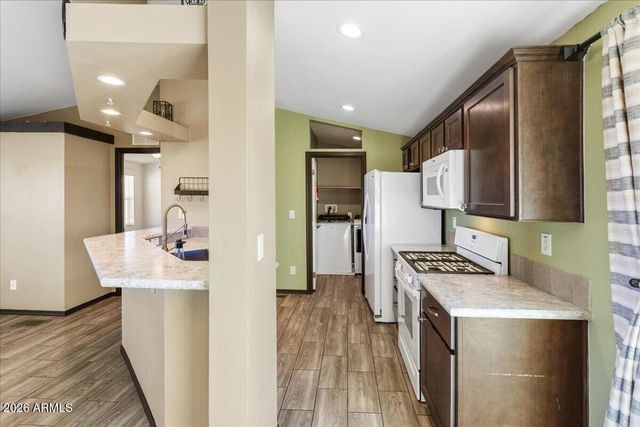 325 E HOUSTON Road, Paulden, AZ 86334