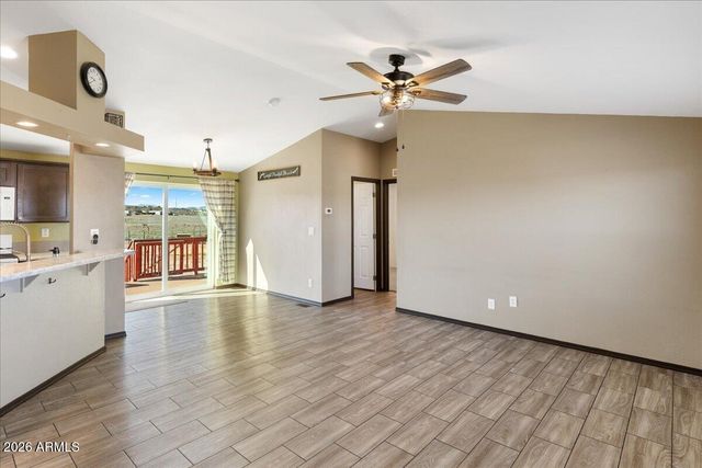 325 E HOUSTON Road, Paulden, AZ 86334