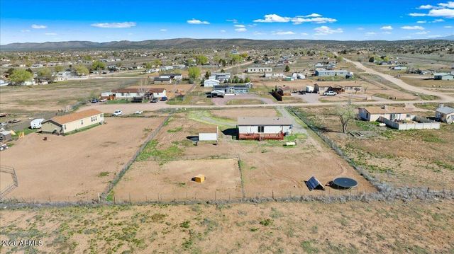 325 E HOUSTON Road, Paulden, AZ 86334