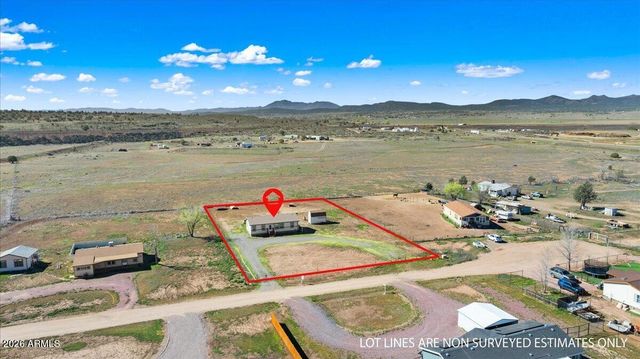 325 E HOUSTON Road, Paulden, AZ 86334