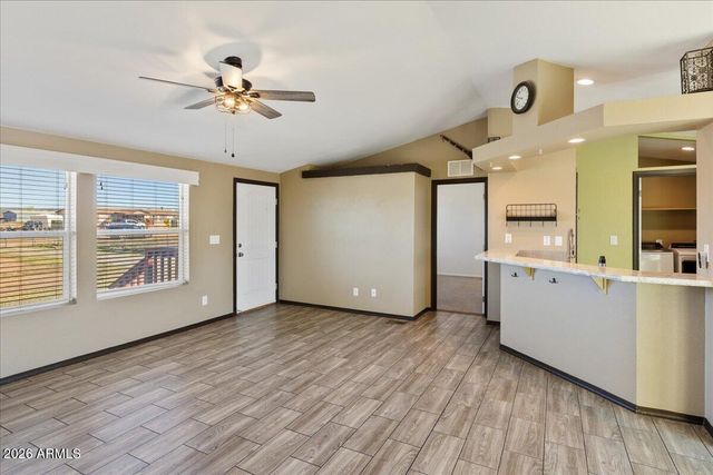 325 E HOUSTON Road, Paulden, AZ 86334