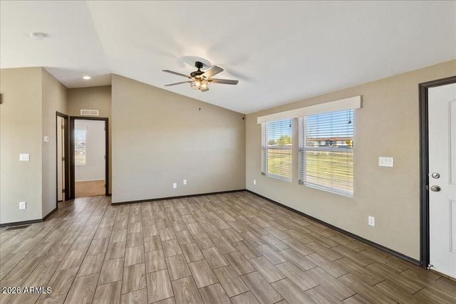 325 E HOUSTON Road, Paulden, AZ 86334