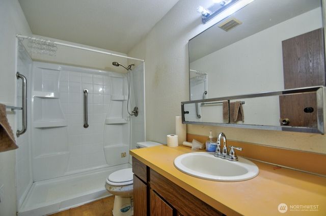 7640 Mesplay Avenue SE, Lacey, WA 98503