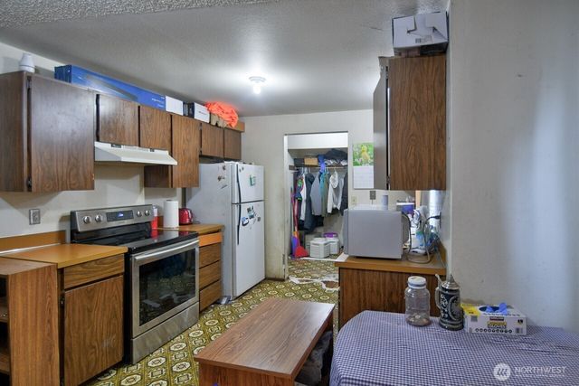 7640 Mesplay Avenue SE, Lacey, WA 98503