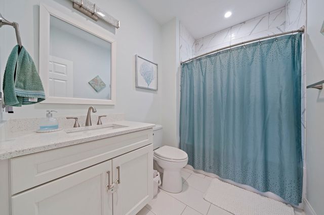 43 Plymouth St 43, Canton, MA 02021