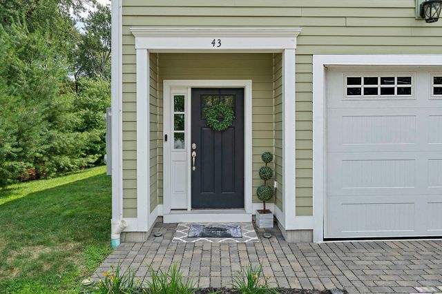 43 Plymouth St 43, Canton, MA 02021