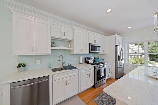 43 Plymouth St 43, Canton, MA 02021