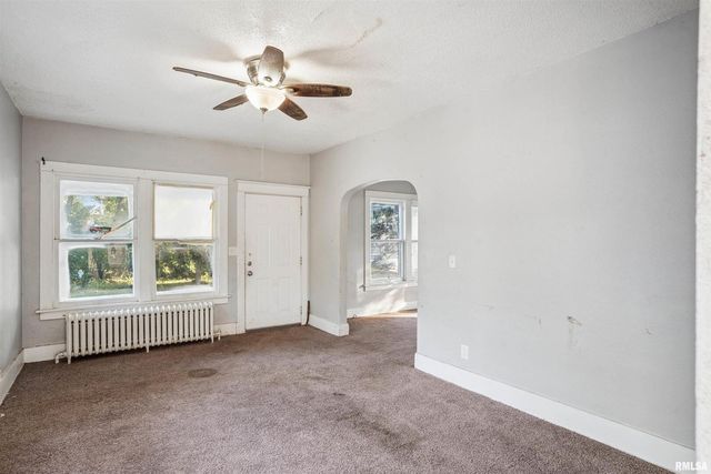 209 E 13TH Street, Davenport, IA 52803