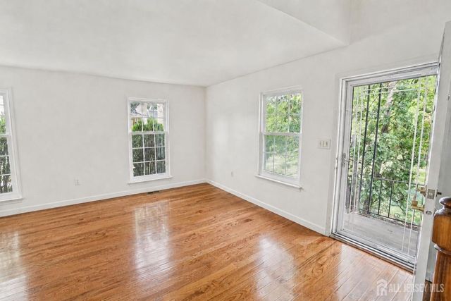 20 Delikat Lane, Sayreville, NJ 08872