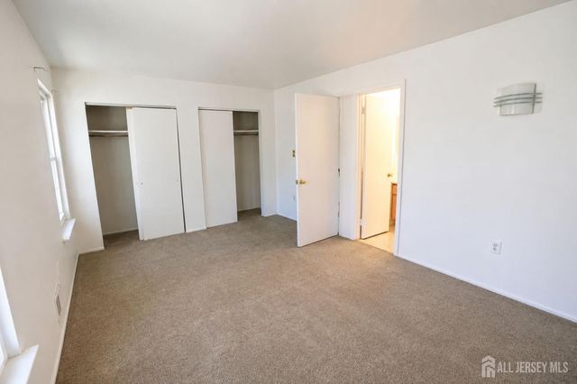 20 Delikat Lane, Sayreville, NJ 08872