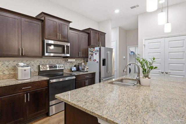 6782 Beaudry Ln, Milton, FL 32570