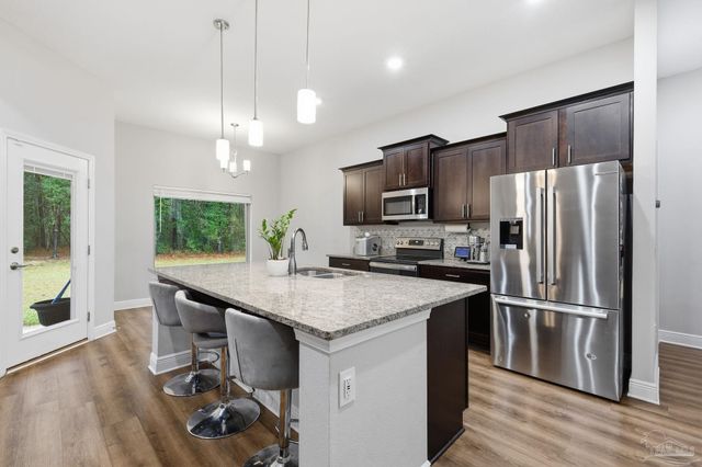 6782 Beaudry Ln, Milton, FL 32570