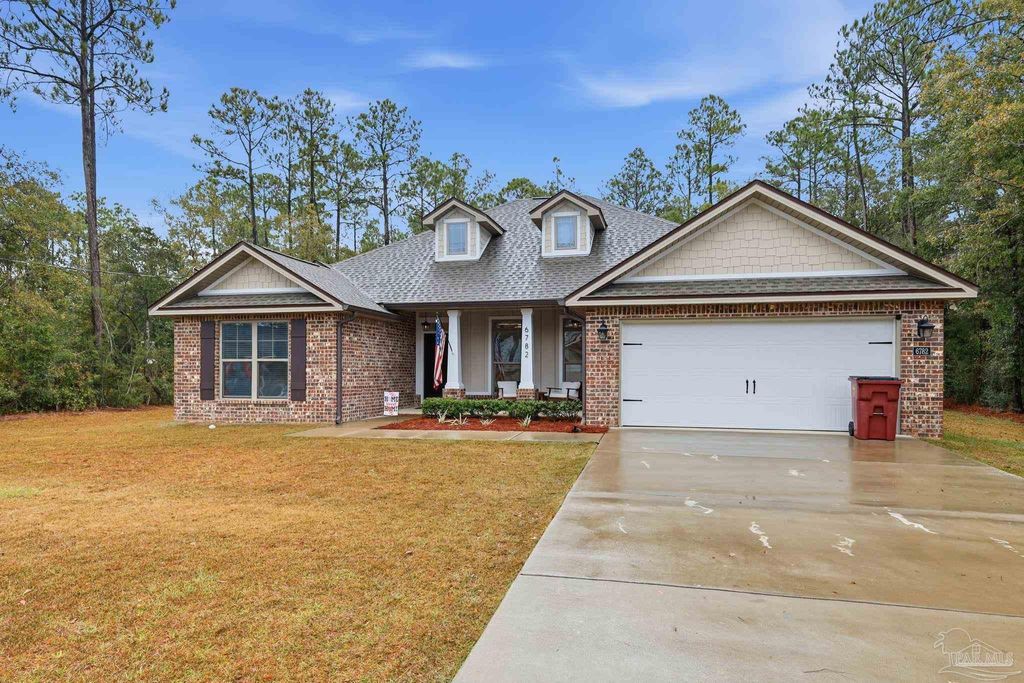 6782 Beaudry Ln, Milton, FL 32570