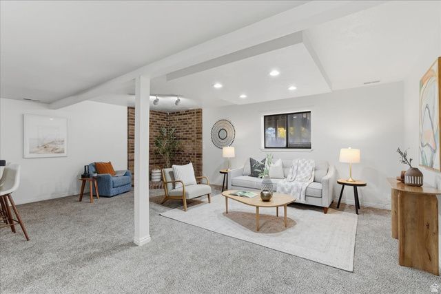 2573 JORDAN MEADOWS LN, West Jordan, UT 84084