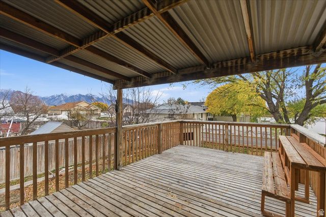 2573 JORDAN MEADOWS LN, West Jordan, UT 84084