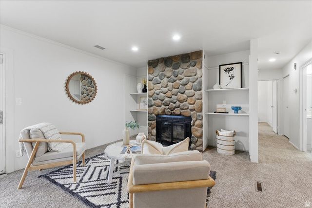 2573 JORDAN MEADOWS LN, West Jordan, UT 84084