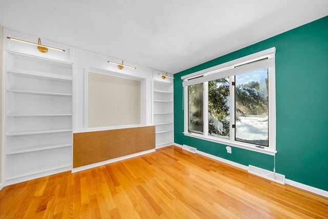 2 Foxfire Dr, Sharon, MA 02067