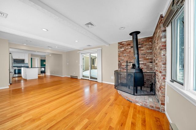 2 Foxfire Dr, Sharon, MA 02067