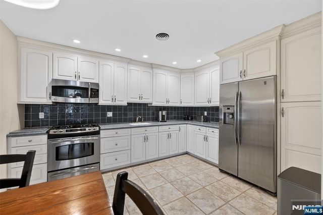 416 Bromley Place 416C, Wyckoff, NJ 07481