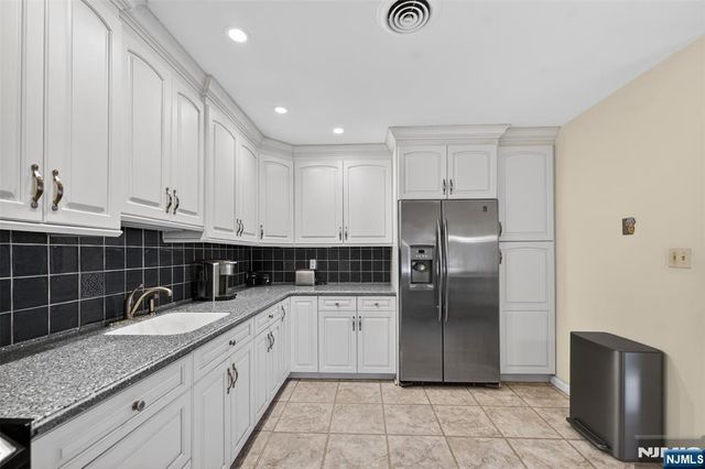 416 Bromley Place 416C, Wyckoff, NJ 07481
