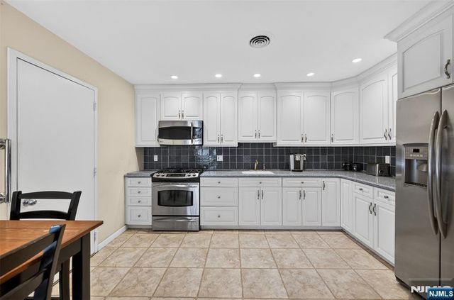 416 Bromley Place 416C, Wyckoff, NJ 07481