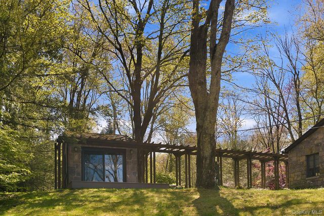438 Lake Shore Road, Putnam Valley, NY 10579