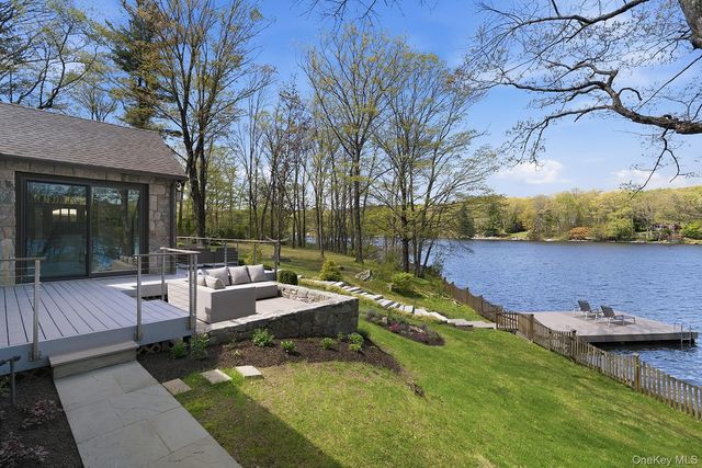 438 Lake Shore Road, Putnam Valley, NY 10579