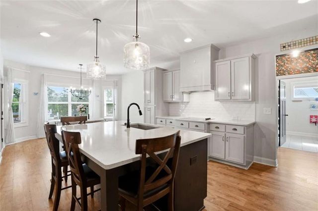 100 W Wind Court W, Tyrone, GA 30290