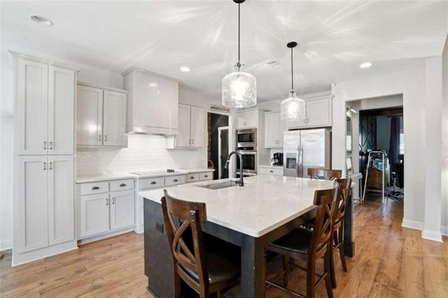 100 W Wind Court W, Tyrone, GA 30290