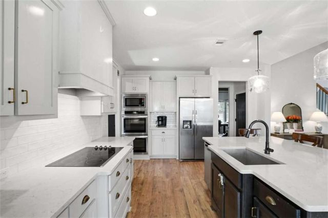 100 W Wind Court W, Tyrone, GA 30290