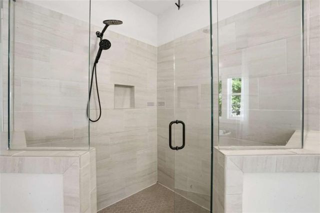 100 W Wind Court W, Tyrone, GA 30290