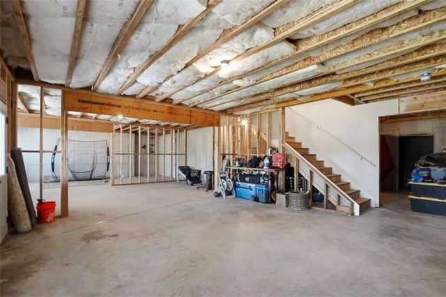 100 W Wind Court W, Tyrone, GA 30290