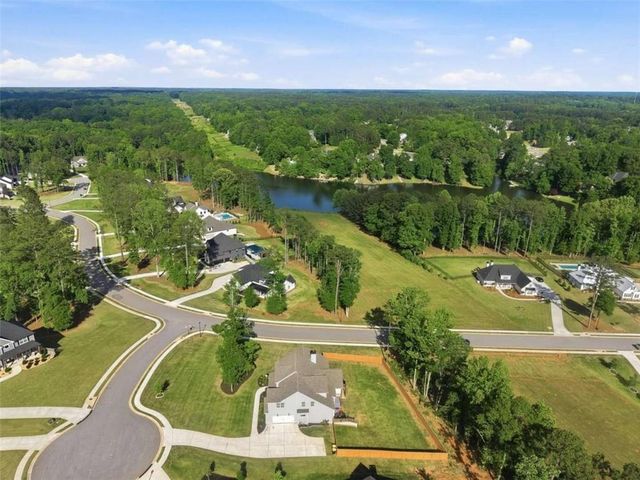 100 W Wind Court W, Tyrone, GA 30290