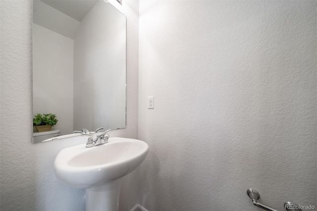 22381 E 46th Avenue, Aurora, CO 80019
