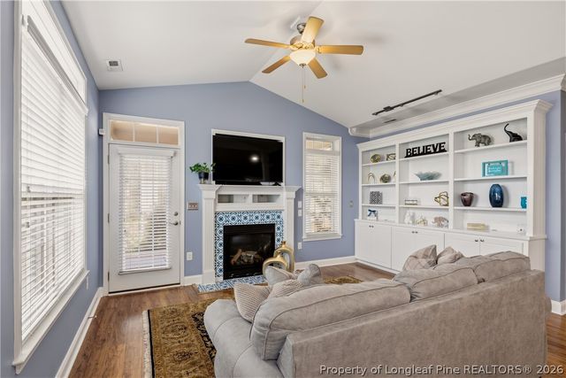 833 Falling Creek Lane, Fayetteville, NC 28304