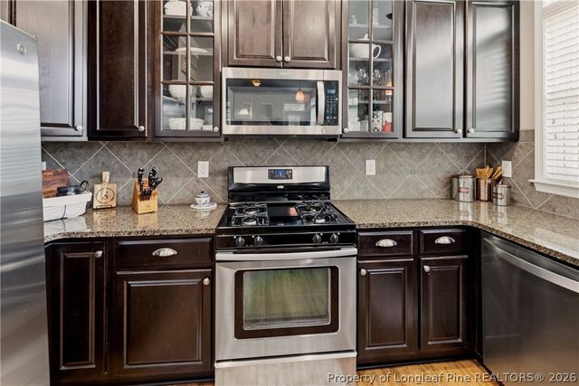 833 Falling Creek Lane, Fayetteville, NC 28304
