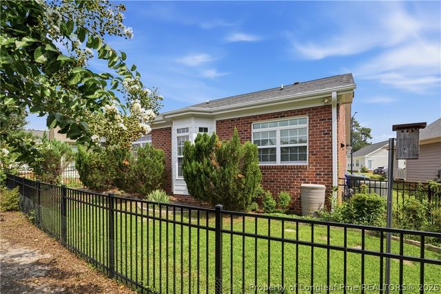 833 Falling Creek Lane, Fayetteville, NC 28304