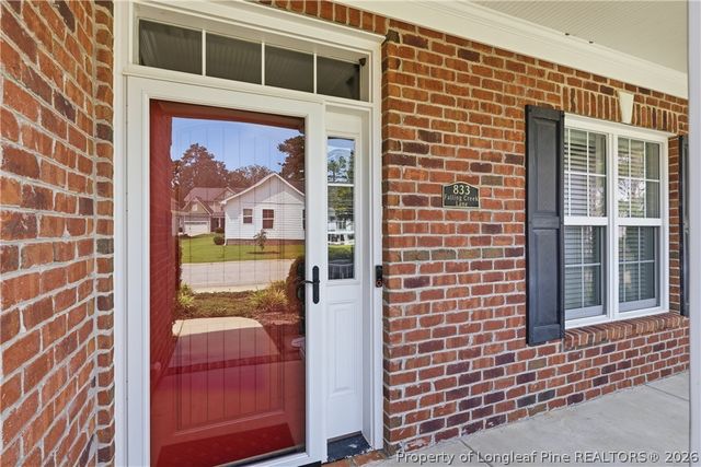 833 Falling Creek Lane, Fayetteville, NC 28304
