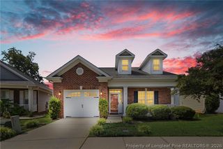 833 Falling Creek Lane, Fayetteville, NC 28304