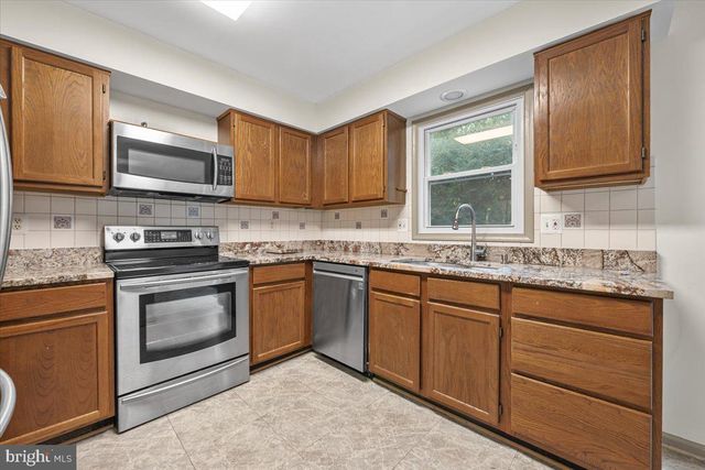 13630 CEDAR CREEK LN, Silver Spring, MD 20904
