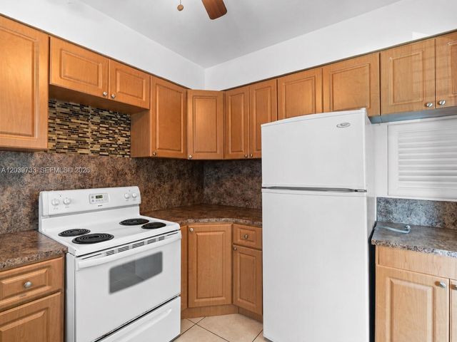 20 Park Drive 9, Bal Harbour, FL 33154