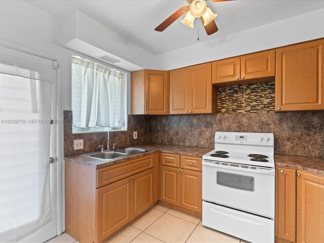 20 Park Drive 9, Bal Harbour, FL 33154