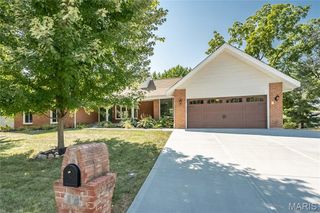 13 Savoy Drive, Lake St Louis, MO 63367