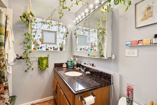 4006 W Nelson Street 6B, Chicago, IL 60641