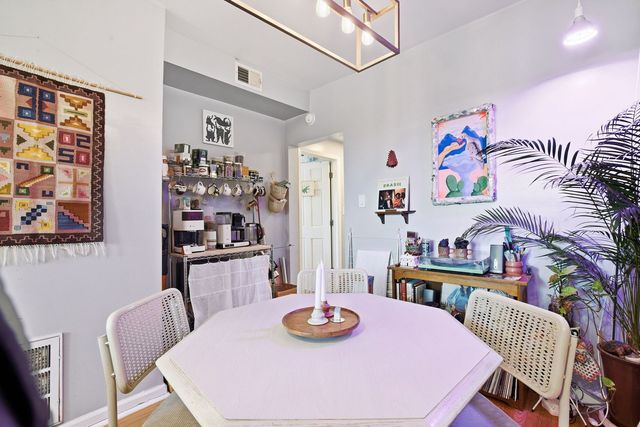 4006 W Nelson Street 6B, Chicago, IL 60641