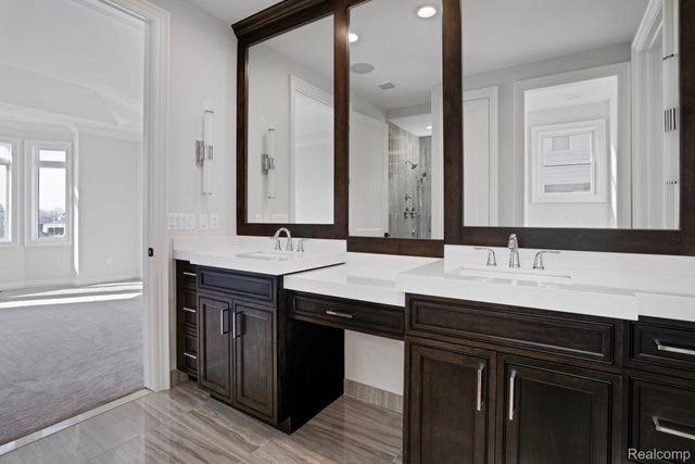 3252 FORSTER Lane, Shelby Twp, MI 48316