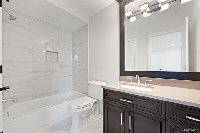 3252 FORSTER Lane, Shelby Twp, MI 48316