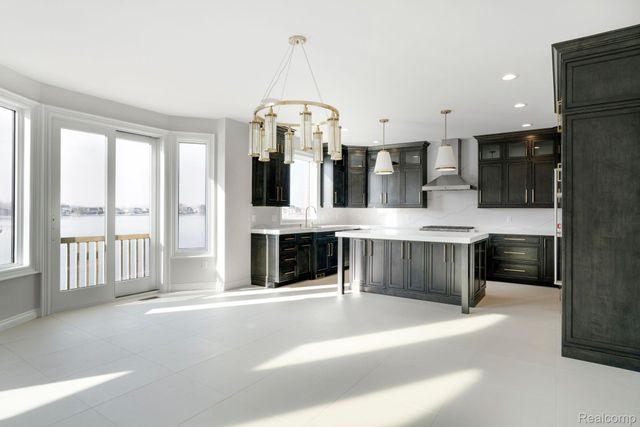 3252 FORSTER Lane, Shelby Twp, MI 48316